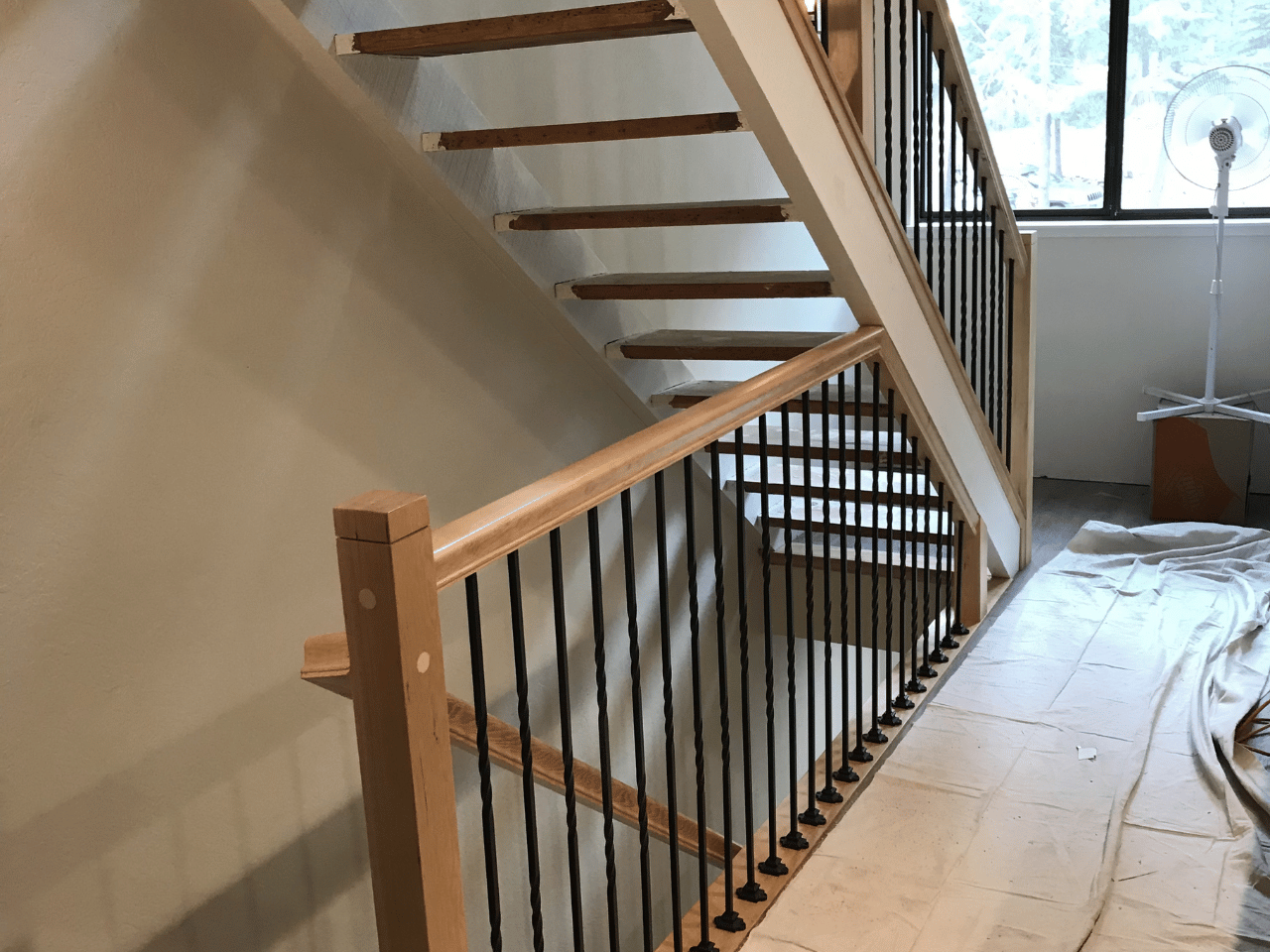Elegant Iron Baluster Staircase Design